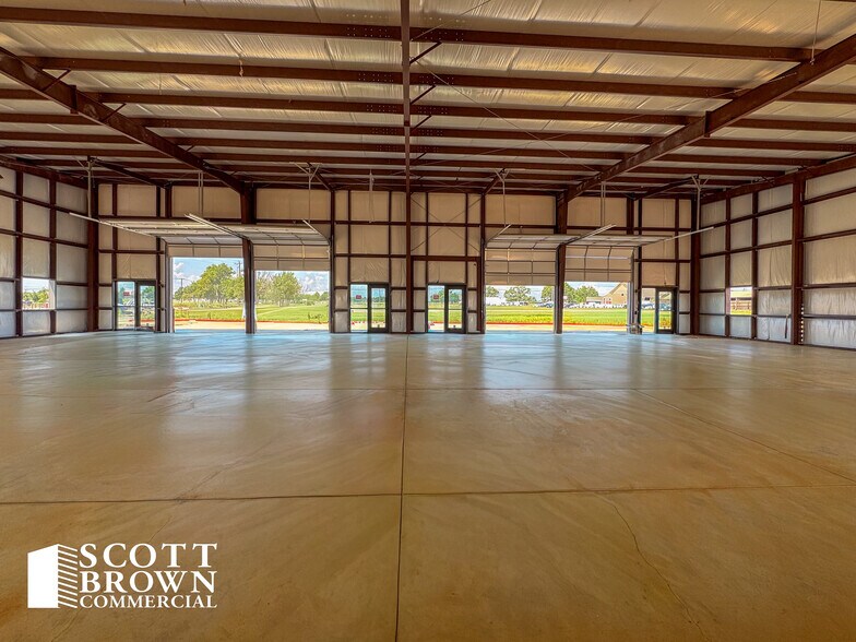 1651 Hill Ln, Little Elm, TX à louer - Photo du bâtiment - Image 3 de 12