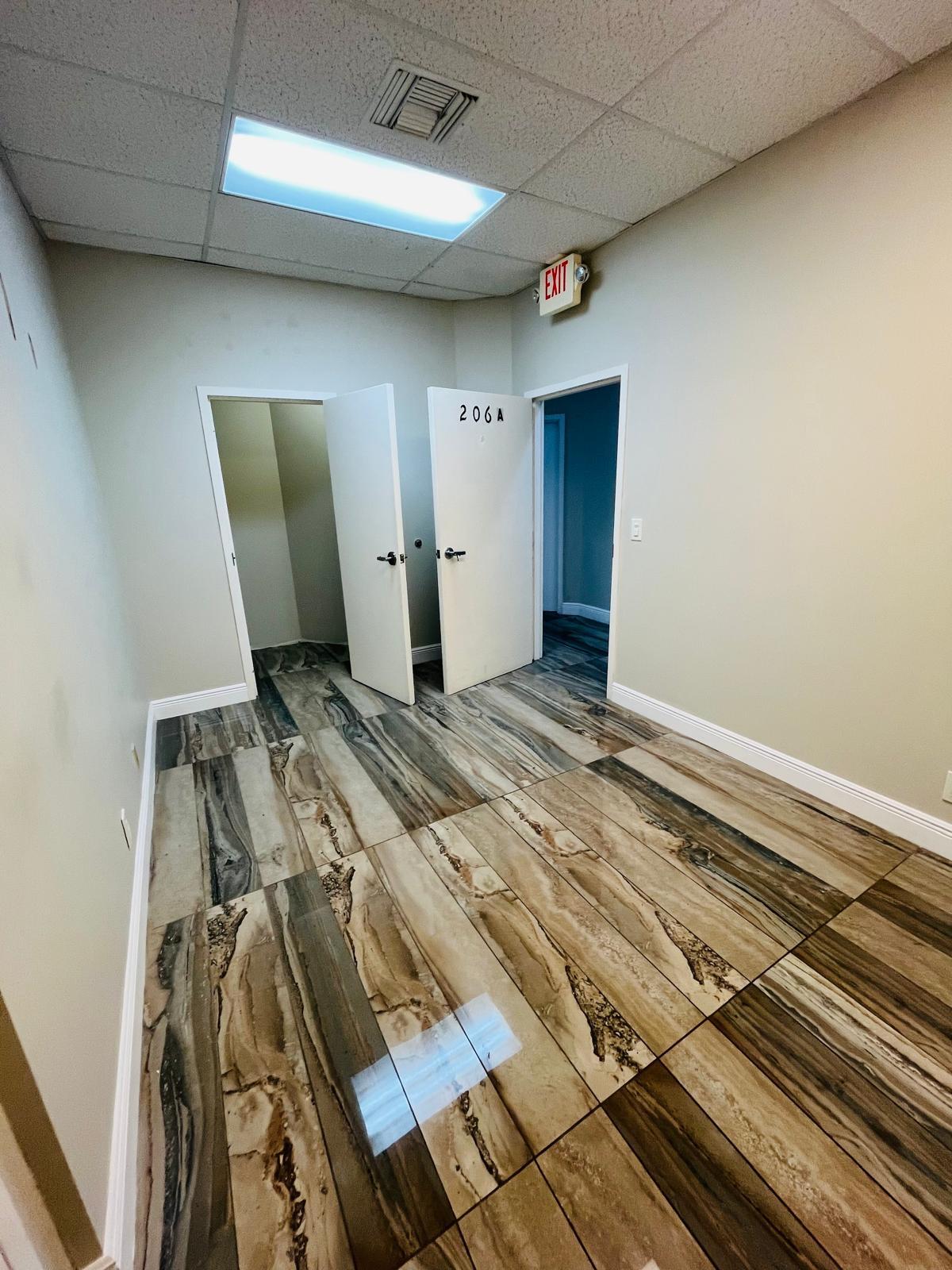 6101 W Atlantic Blvd, Margate, FL à louer Photo intérieure- Image 1 de 2