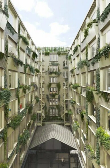 Office in Lyon for lease - Building Photo - Image 2 of 3