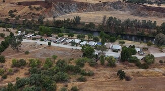 Plus de détails pour 25433 E Trimmer Springs Rd, Sanger, CA - Multi-résidentiel à vendre