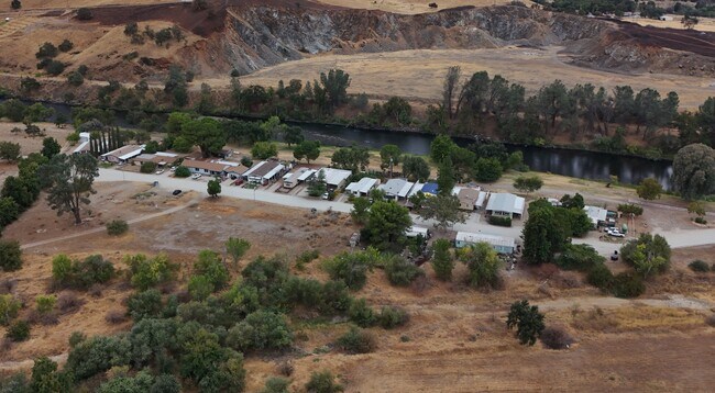 Plus de détails pour 25433 E Trimmer Springs Rd, Sanger, CA - Multi-résidentiel à vendre