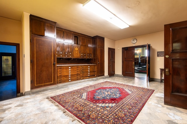 8725 S May St, Chicago, IL for sale - Interior Photo - Image 3 of 39