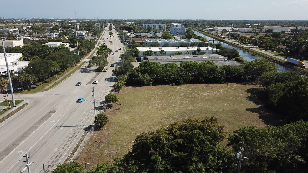 340 N Congress Ave, Delray Beach, FL à louer - Photo du bâtiment - Image 3 de 10