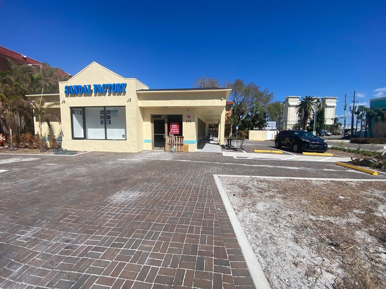 696 S Gulfview Blvd, Clearwater, FL for lease - Building Photo - Image 3 of 8