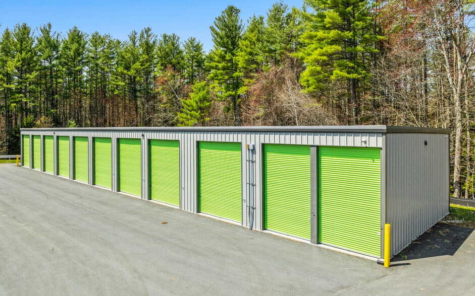 695 Concord Stage Rd, Weare, NH for sale - Building Photo - Image 3 of 6