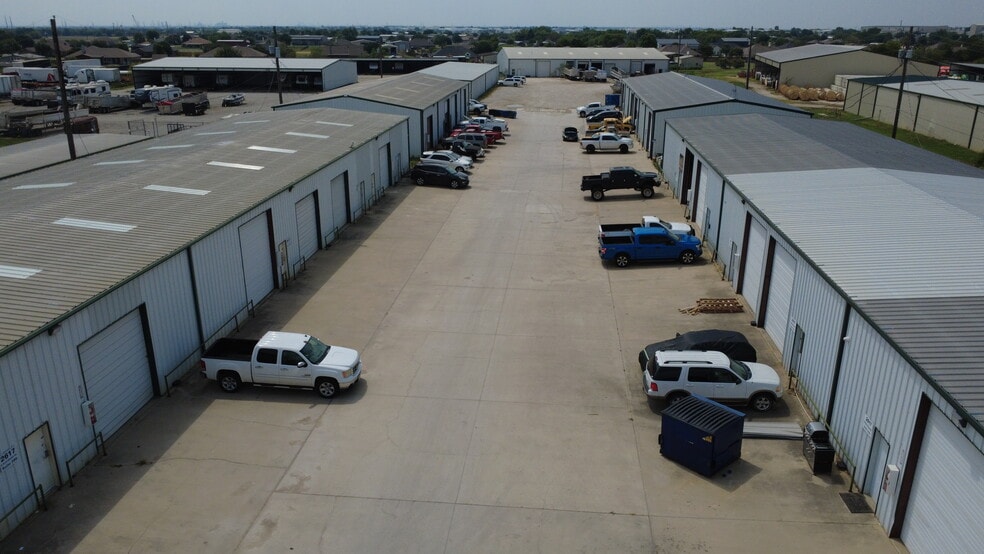 2617 W Blue Mound Rd, Haslet, TX for lease - Building Photo - Image 2 of 15