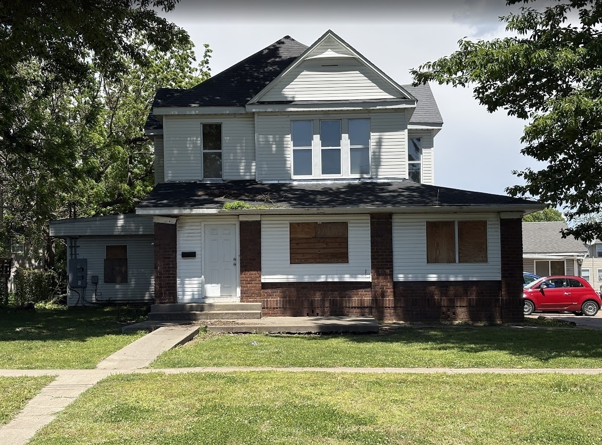 606 W College St, Carbondale, IL for sale Primary Photo- Image 1 of 2