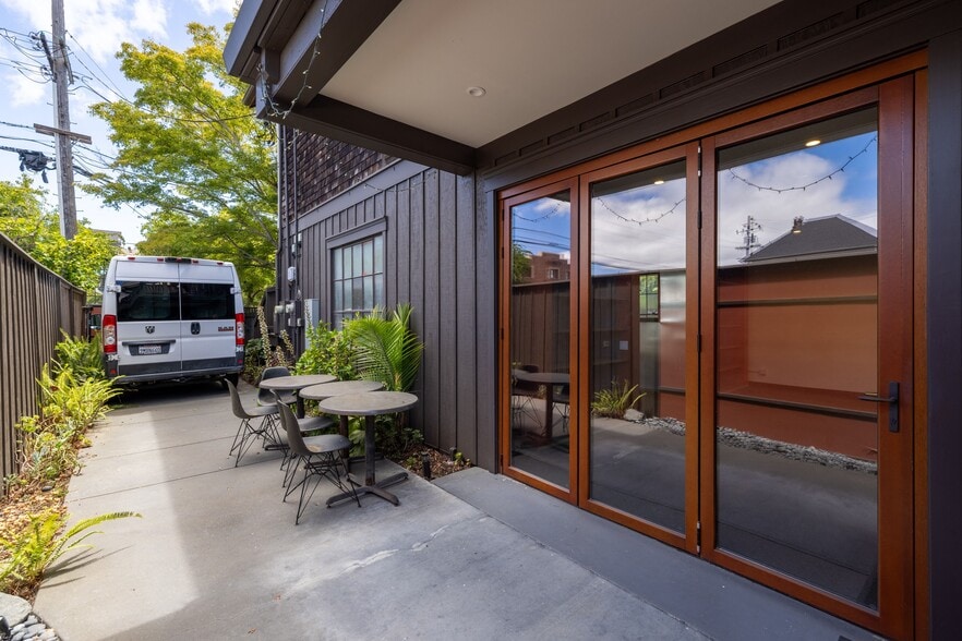 5500 Doyle St, Emeryville, CA for sale - Building Photo - Image 3 of 37