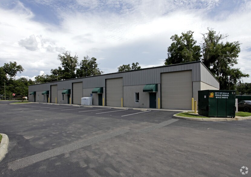 1720 NW 4th Ave, Ocala, FL à louer - Photo du bâtiment - Image 3 de 19
