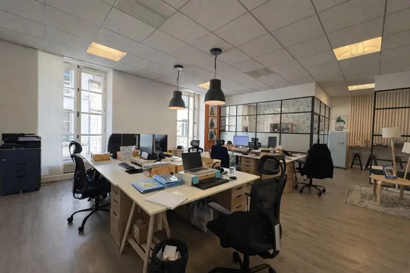 Office in Saint-Germain-en-Laye for lease - Building Photo - Image 1 of 9