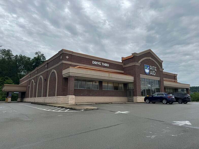 1396 W Chestnut St, Washington, PA à louer - Photo du bâtiment - Image 1 de 9