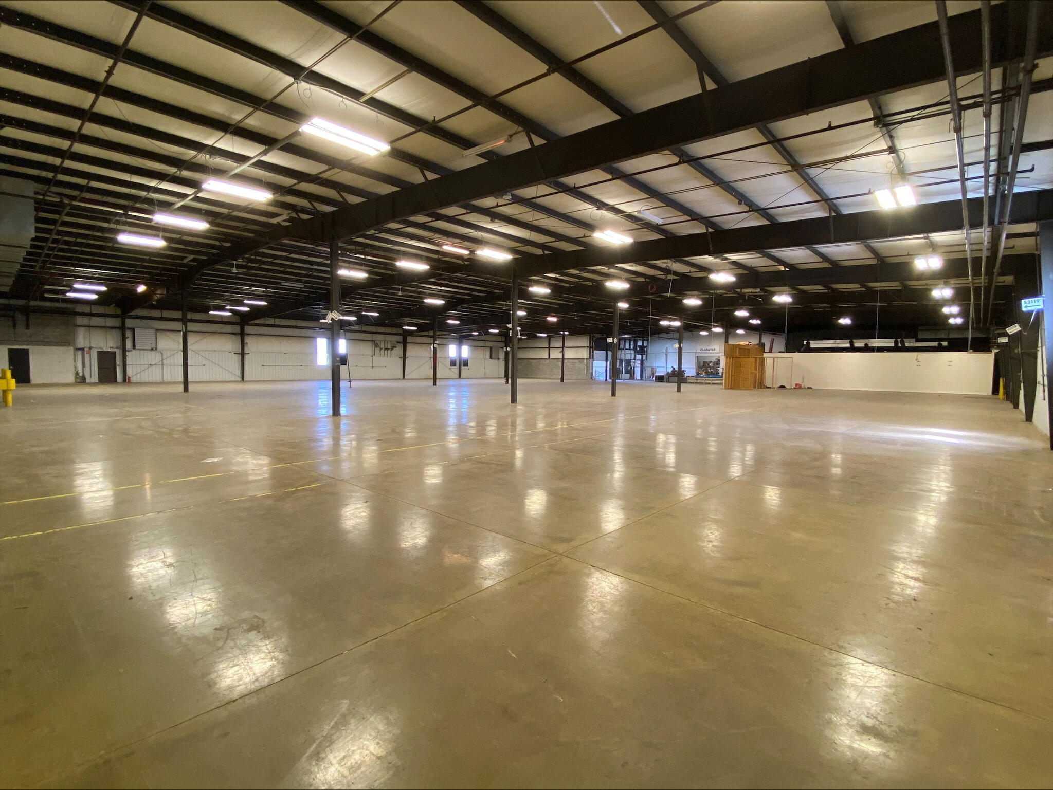 560 5th St NW, Grand Rapids, MI for lease Building Photo- Image 1 of 3