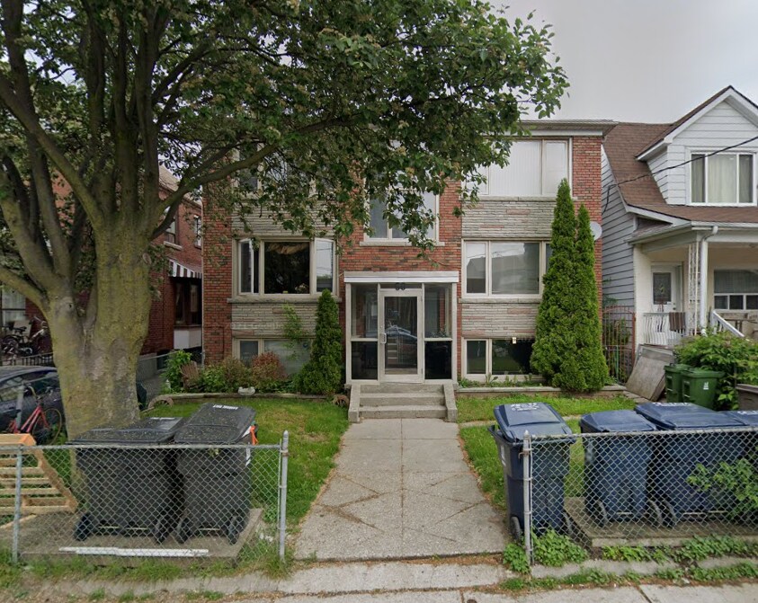 50 Amherst Av, Toronto, ON à vendre Photo du bâtiment- Image 1 de 33