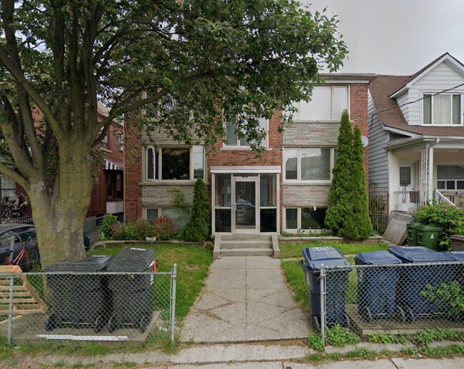 Plus de détails pour 50 Amherst Av, Toronto, ON - Multi-résidentiel à vendre