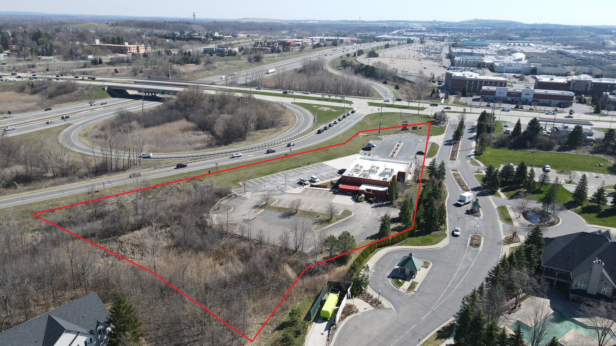 SWC Baldwin Rd, Auburn Hills, MI à vendre Photo principale- Image 1 de 2