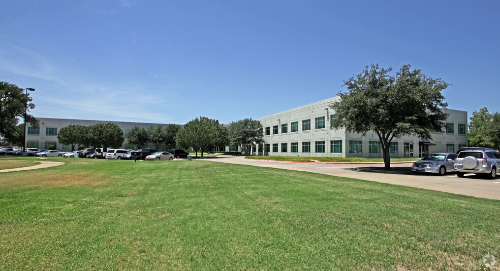 750 State Highway 121 Byp, Lewisville, TX for lease - Building Photo - Image 2 of 15