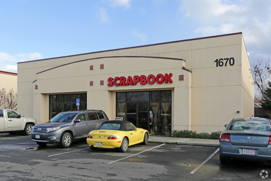 1670 N Lincoln St, Dixon, CA for sale - Primary Photo - Image 1 of 4