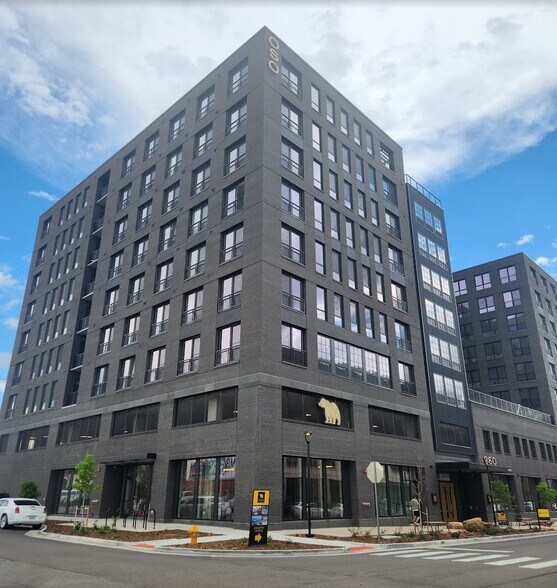 1900 S Acoma St, Denver, CO à louer - Photo du bâtiment - Image 2 de 2