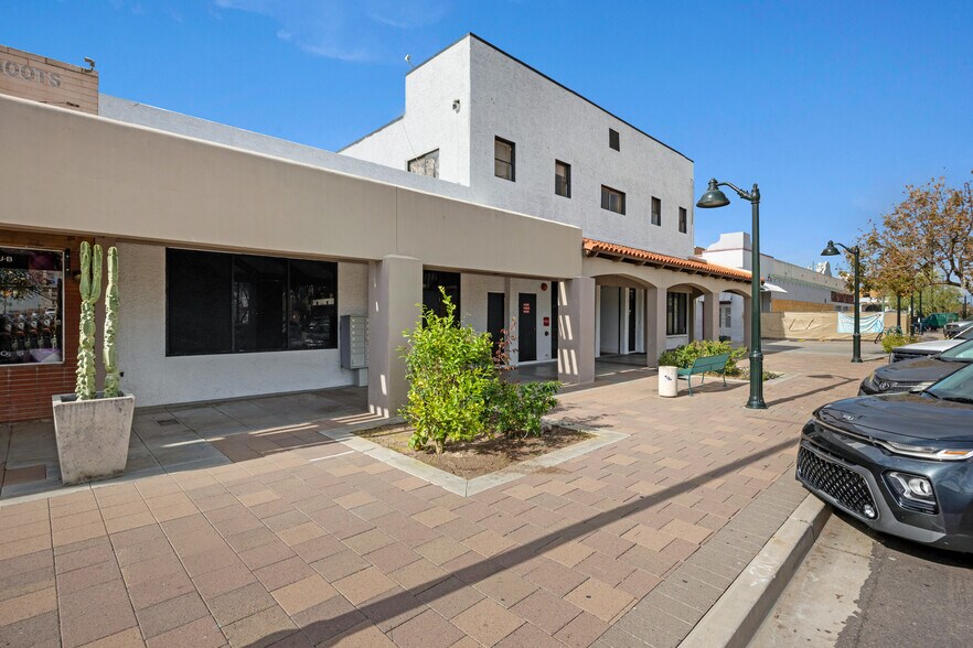 20 S Macdonald, Mesa, AZ à vendre - Photo du bâtiment - Image 2 de 4
