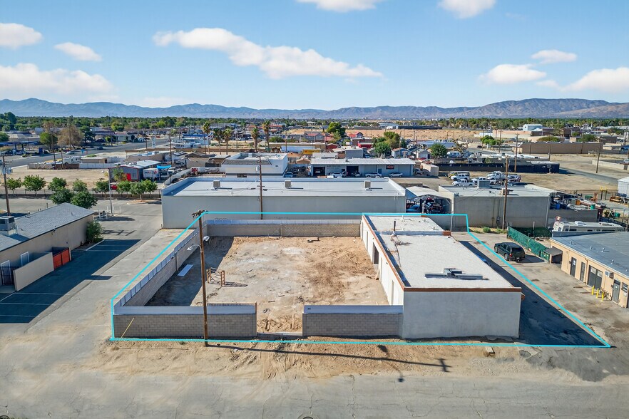 206-208 W Oldfield St, Lancaster, CA à vendre - Photo du bâtiment - Image 3 de 10