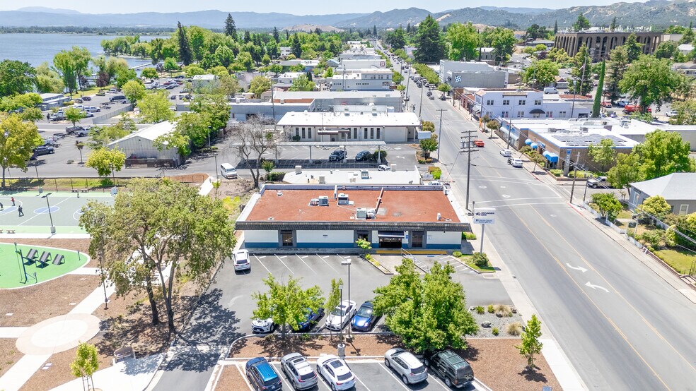 650 N Main St, Lakeport, CA à vendre - Photo du bâtiment - Image 2 de 9