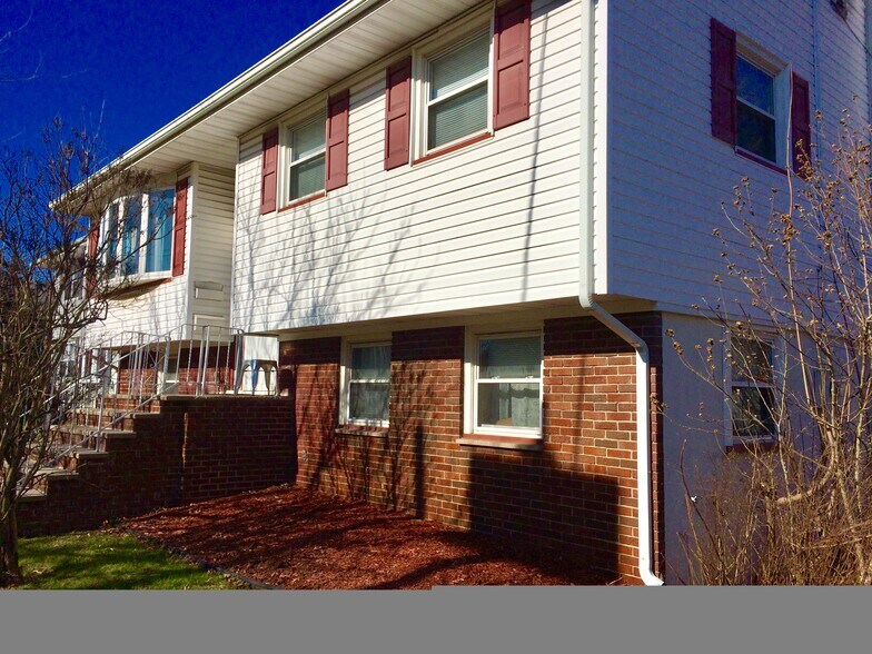 141 Dunbar Ave, Fords, NJ à vendre - Photo du bâtiment - Image 1 de 38