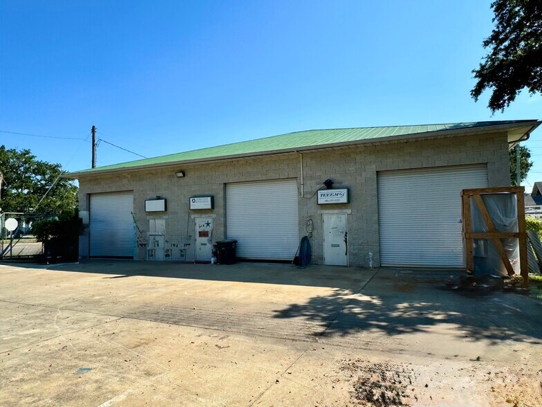 401 George W Engram Blvd, Daytona Beach, FL à vendre - Photo principale - Image 1 de 1