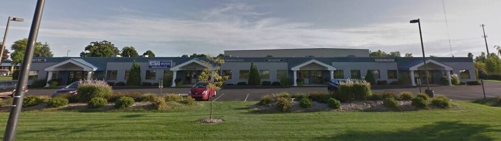 2976-2990 Voyager Dr, Green Bay, WI for lease - Building Photo - Image 2 of 2