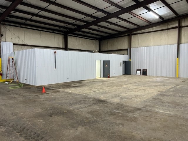 714 Gil Harbin Industrial Blvd, Valdosta, GA for lease - Building Photo - Image 3 of 6