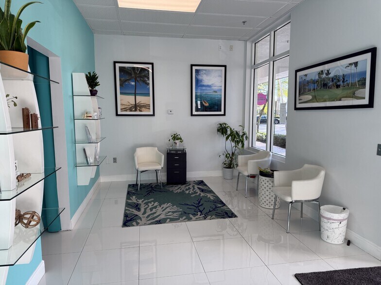 1750 N Congress Ave, Boynton Beach, FL à louer - Photo intérieure - Image 3 de 16