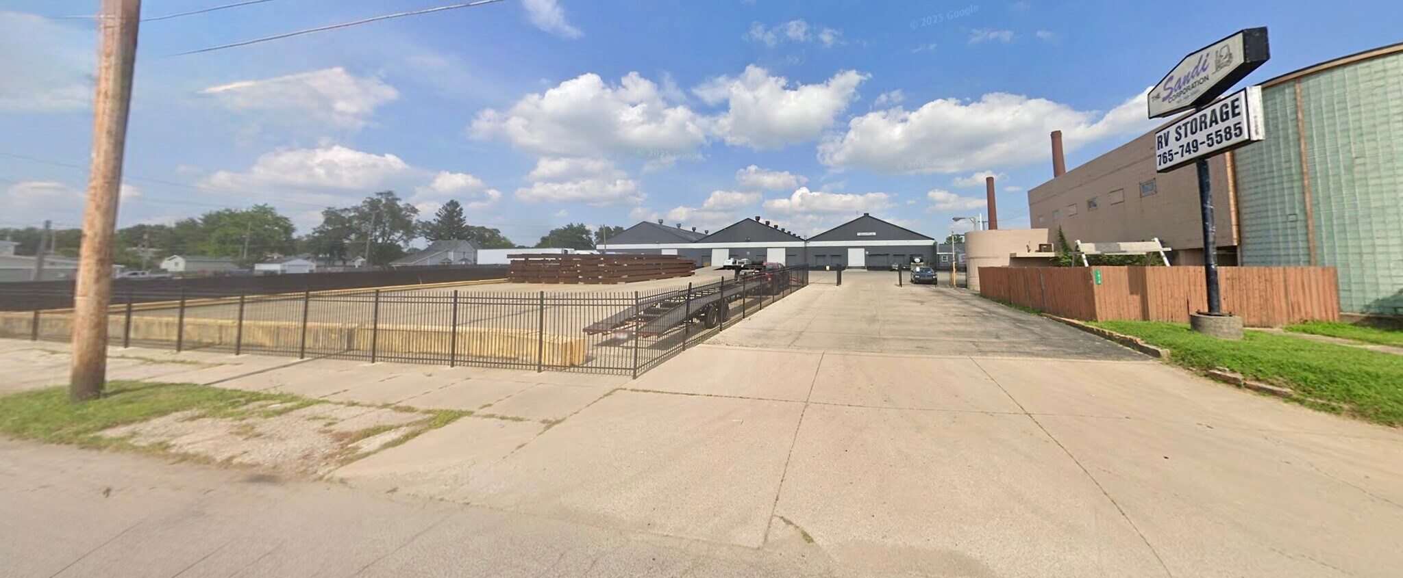 1620 S Macedonia Ave, Muncie, IN for lease Primary Photo- Image 1 of 2