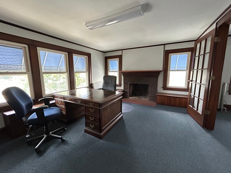252 Main St, Portland, CT for sale - Building Photo - Image 3 of 7