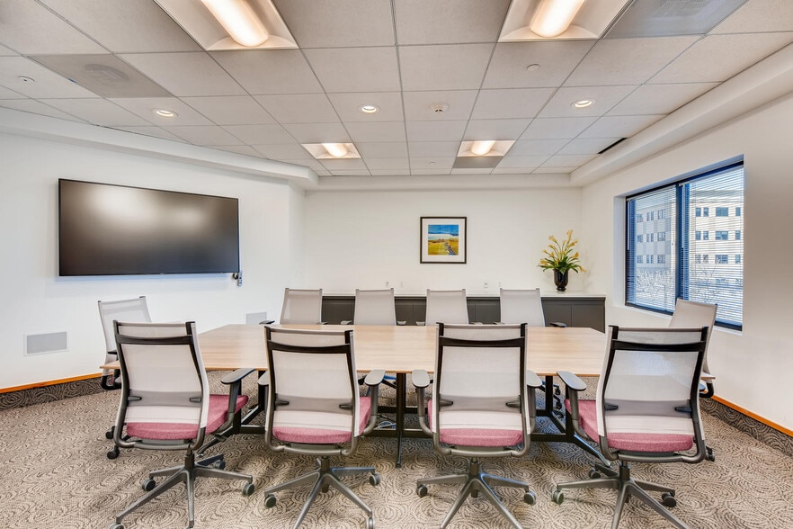 385 Inverness Pky, Englewood, CO for lease - Interior Photo - Image 2 of 12