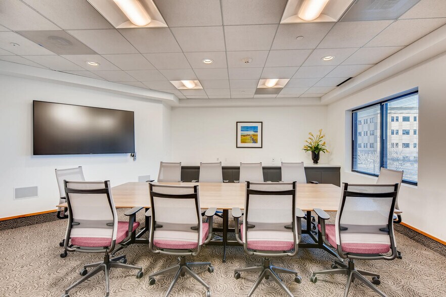 385 Inverness Pky, Englewood, CO à louer - Photo intérieure - Image 2 de 12