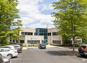1 Wescott Dr, Flemington, NJ à louer Photo du bâtiment- Image 1 de 1