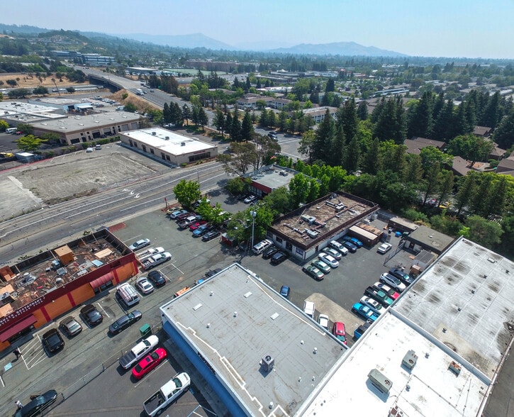 816 Piner Rd, Santa Rosa, CA à vendre - Aérien - Image 2 de 4