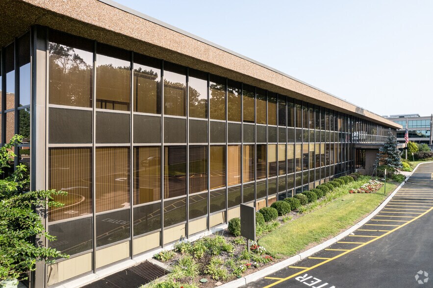 560 Sylvan Ave, Englewood Cliffs, NJ à louer - Photo du bâtiment - Image 3 de 22