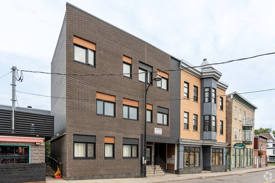 446 Rue Saint-Vallier O, Québec, QC à vendre - Photo principale - Image 1 de 3