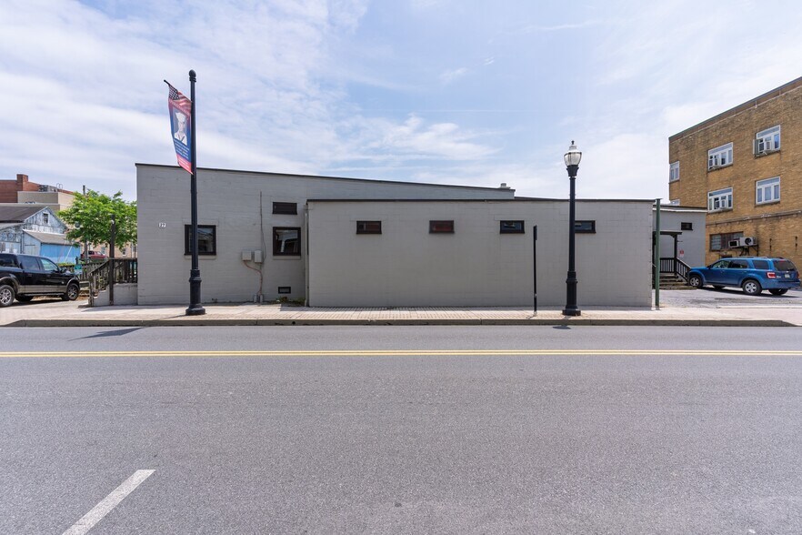 27 N State St, Ephrata, PA à louer - Photo du bâtiment - Image 2 de 24