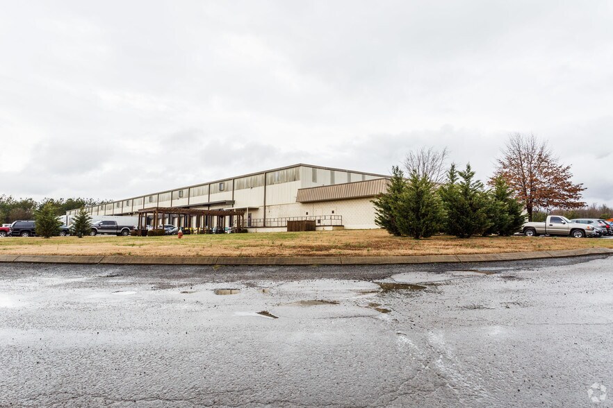 5599 Highway 31 W, Portland, TN for sale - Primary Photo - Image 1 of 1