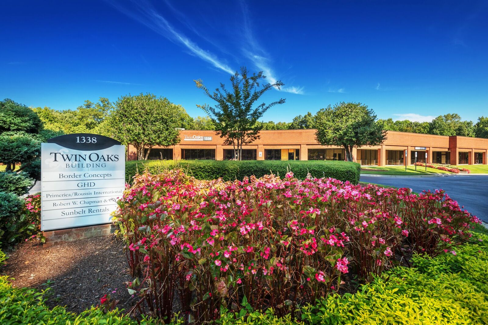 1338 Hundred Oaks Dr, Charlotte, NC for lease Building Photo- Image 1 of 5