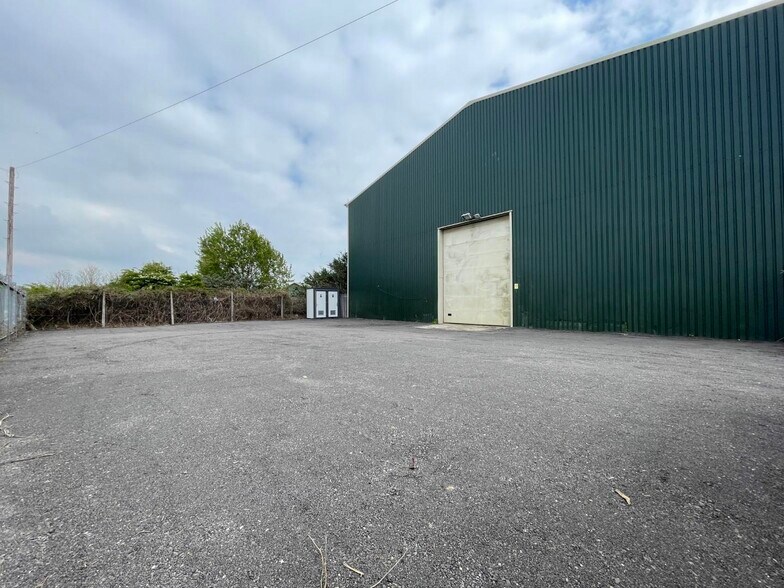 Dengemarsh Rd, Lydd à louer - Photo du bâtiment - Image 2 de 9