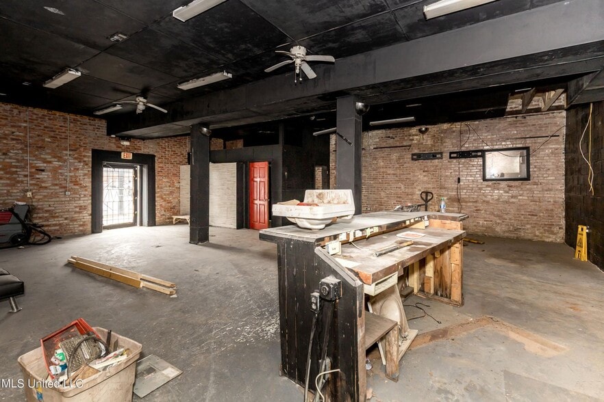 4914 Main St, Moss Point, MS for sale - Building Photo - Image 3 of 54