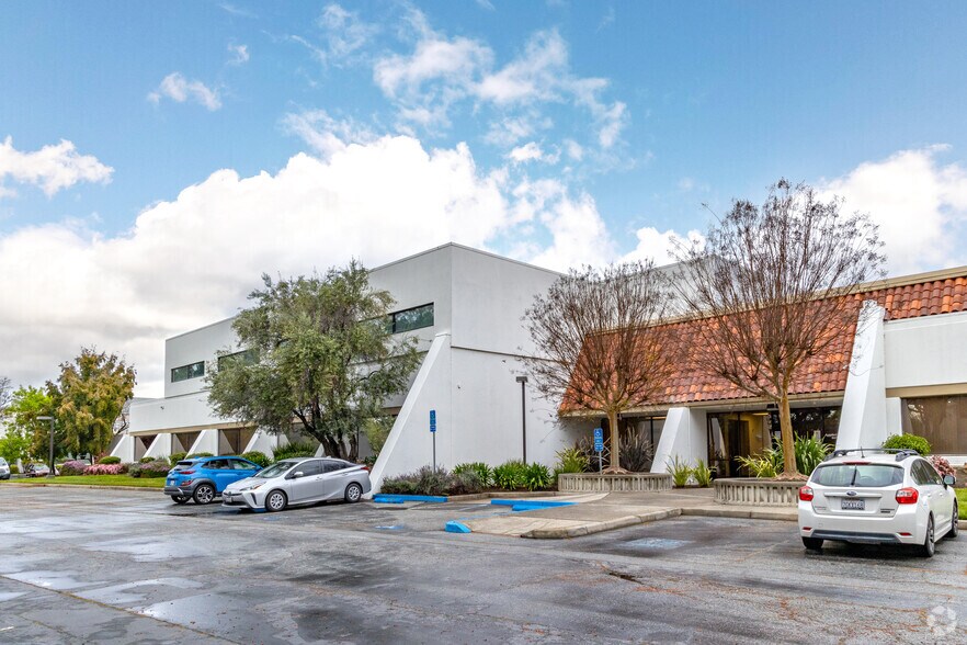 521 Cottonwood Dr, Milpitas, CA for lease - Building Photo - Image 1 of 13
