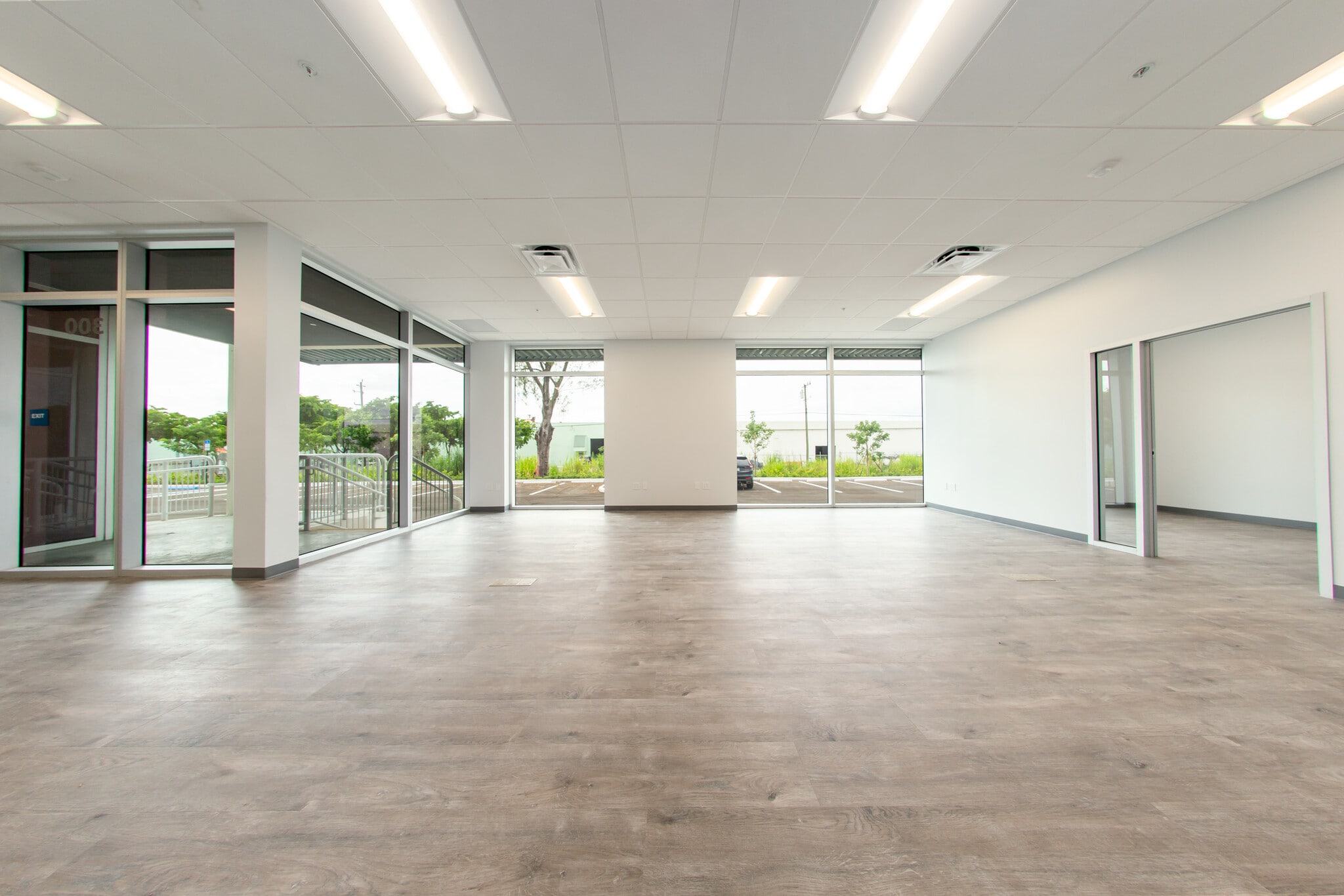 8593 NW 96th St, Medley, FL for lease Interior Photo- Image 1 of 12