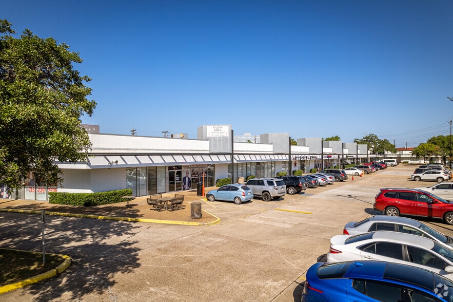 6400 Southwest Fwy, Houston, TX for sale - Primary Photo - Image 1 of 11