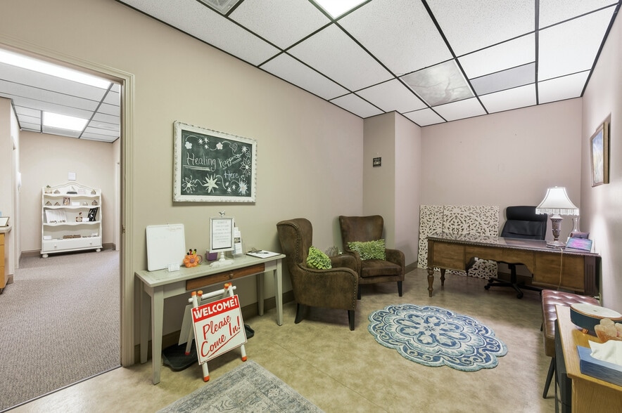 1061 E Main St, Grass Valley, CA for sale - Building Photo - Image 3 of 37