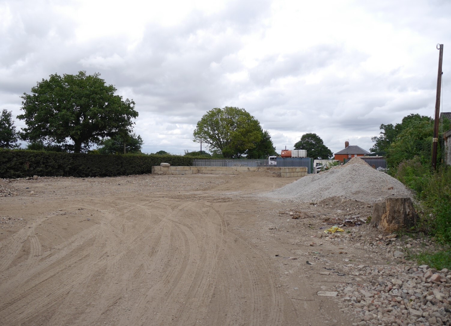 Croydon Barn Ln, South Godstone for lease Primary Photo- Image 1 of 2