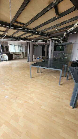 4 Rue Coste, Caluire-et-Cuire for lease - Interior Photo - Image 2 of 5