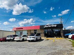 2482-2486 Chamblee Tucker Rd, Chamblee, GA for lease Interior Photo- Image 1 of 2